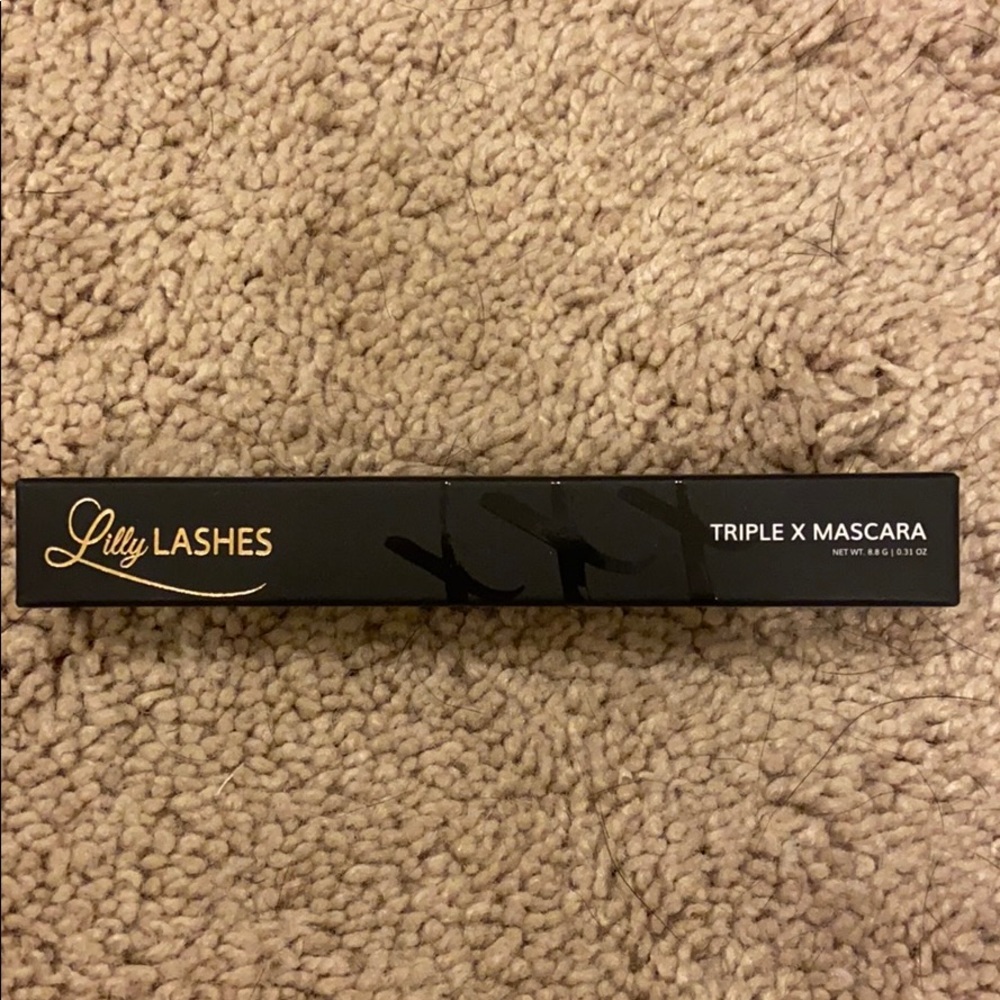 Lilly lashes triple x mascara